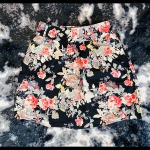 Maurices xs cotton skirt with FUNCTIONAL POCKETS  LIKE NEW